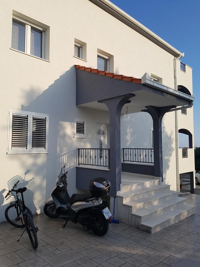 Apartments Kalajica Трогир Экстерьер фото